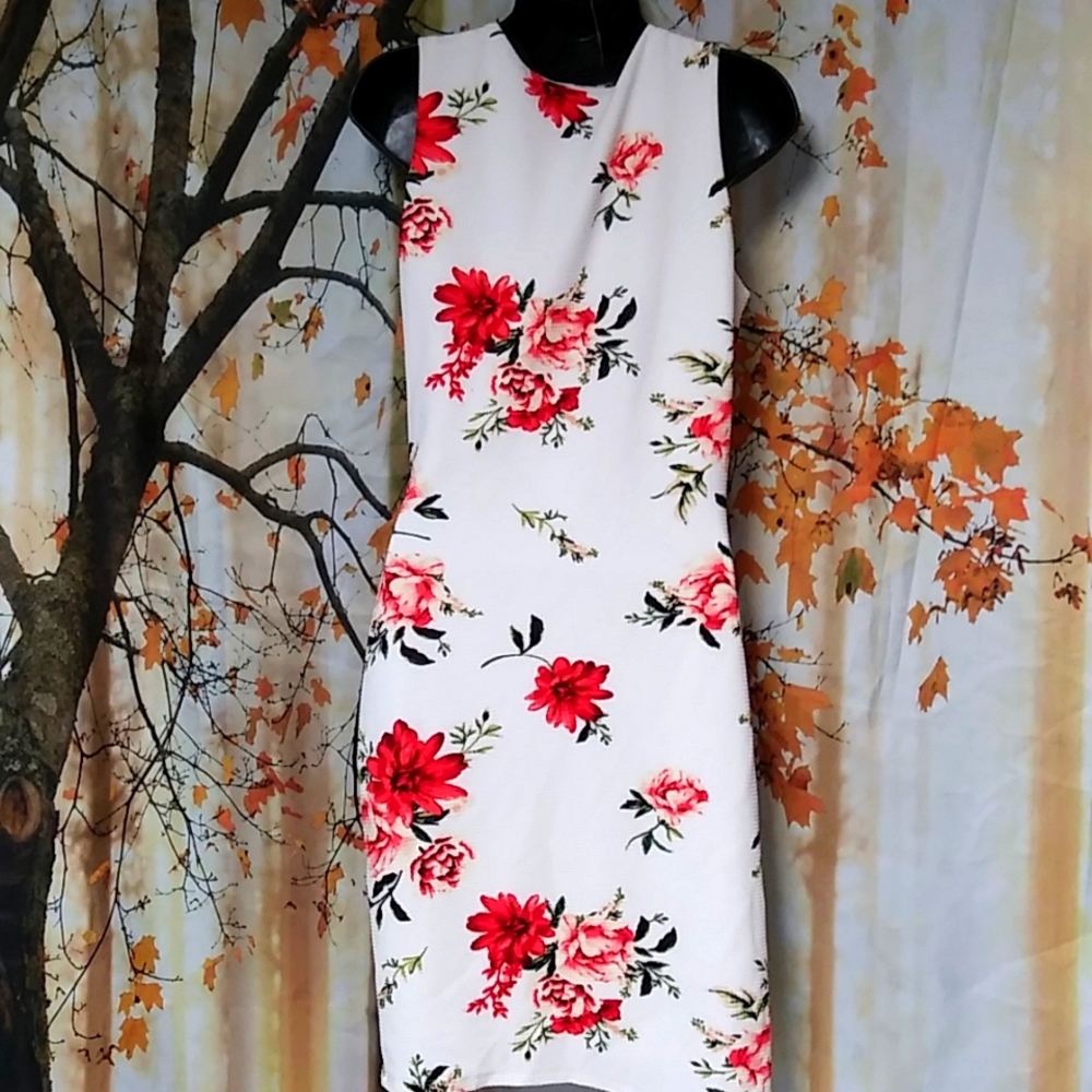 Dresscode L.A. Flower Dress - Picture 3 of 4
